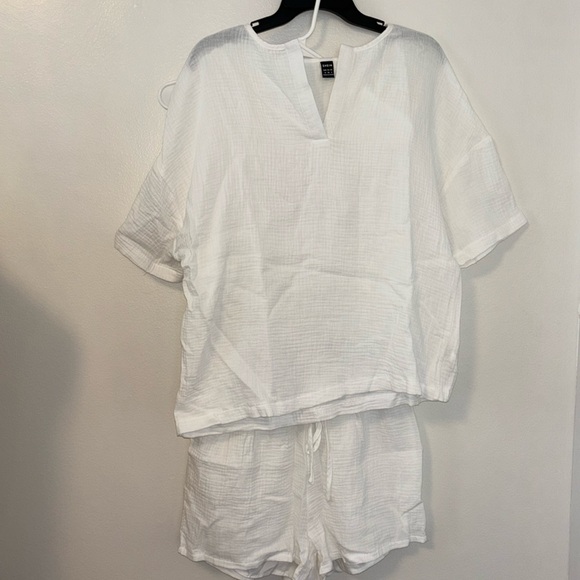 LUNE Two Piece Set - Picture 4 of 4